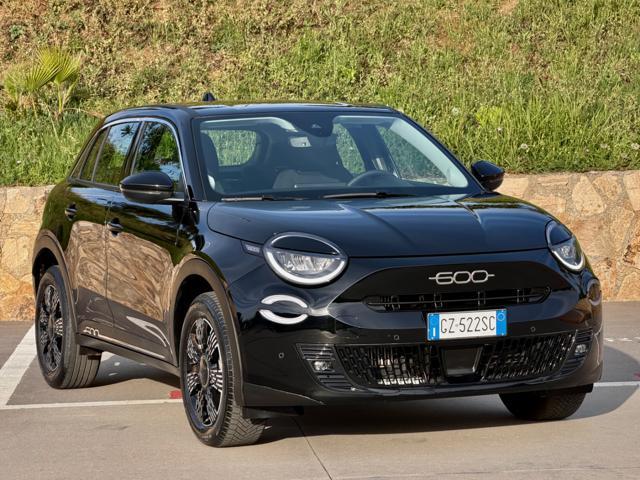 FIAT 600 HYBRID 145CV DCT MHEV+NAVI+RCAM+2PDC+LED