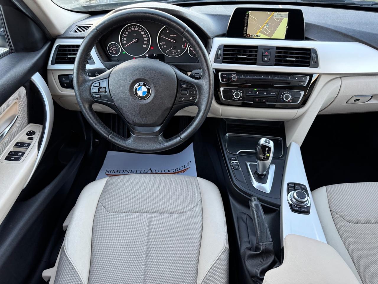BMW 320d Automatic Touring XDRIVE - Navi 17