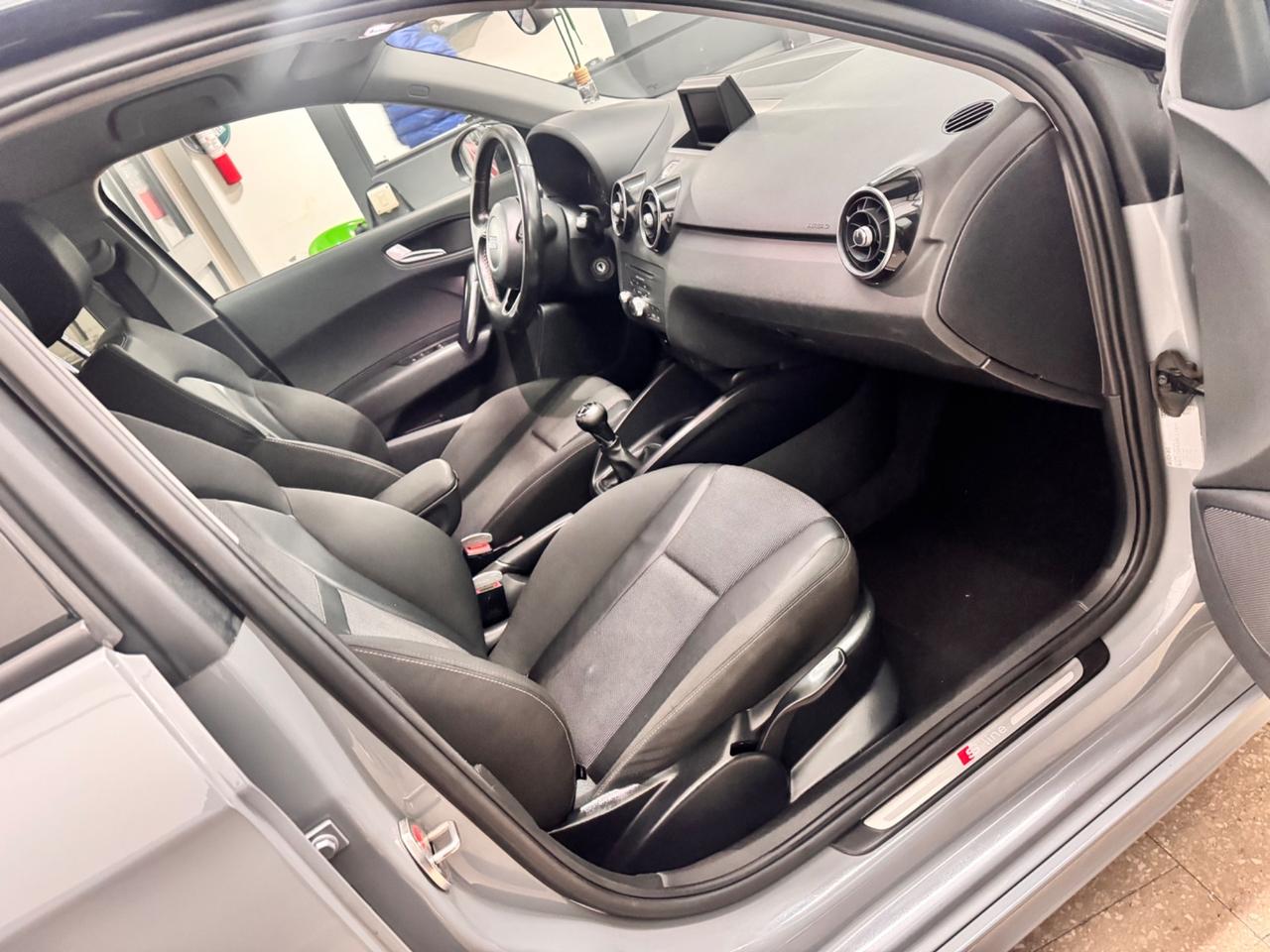 Audi A1 SPB 1.6 TDi S&S Ambition - 2013