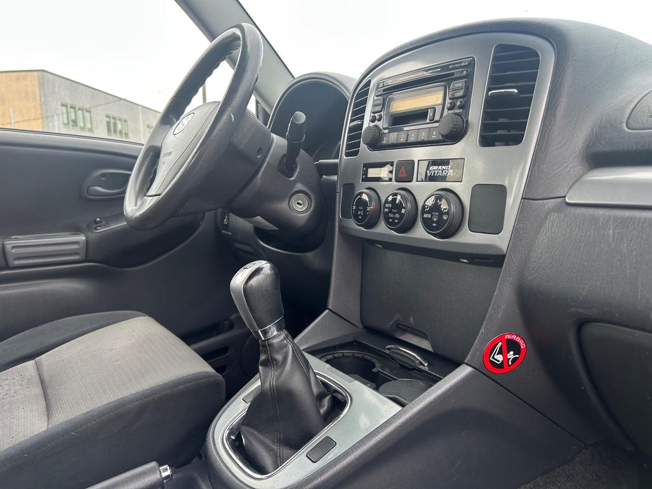 Suzuki Grand Vitara 1.6i 16V cat 3 porte