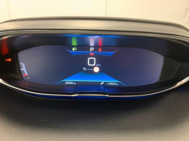 PEUGEOT 3008 1.5 BlueHDi EAT8 Allure Pack