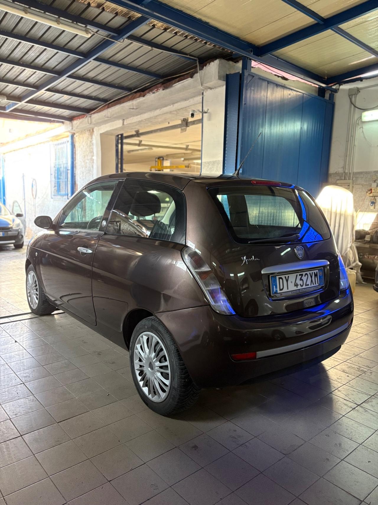 Lancia Ypsilon 1.4 Oro Ecochic GPL