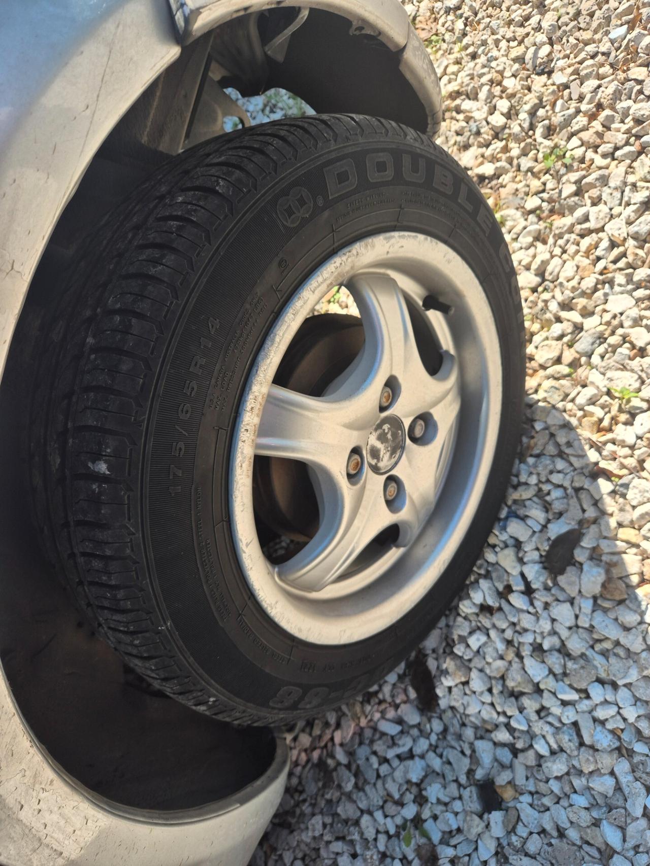 Toyota Yaris 1.4 tdi D-4D cat 5 porte