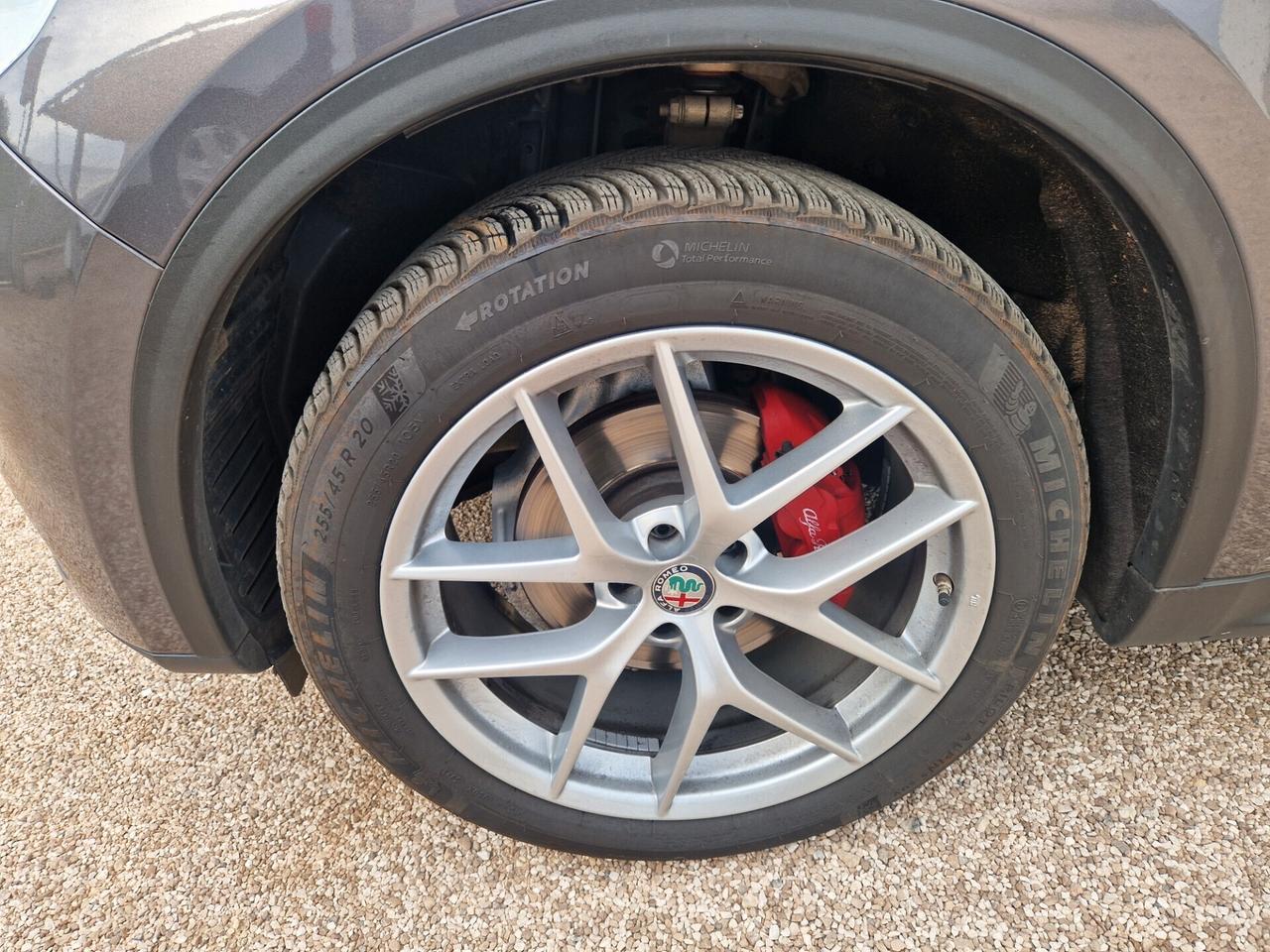 Alfa Romeo Stelvio 2.2 Turbodiesel 210 CV AT8 Q4 Veloce