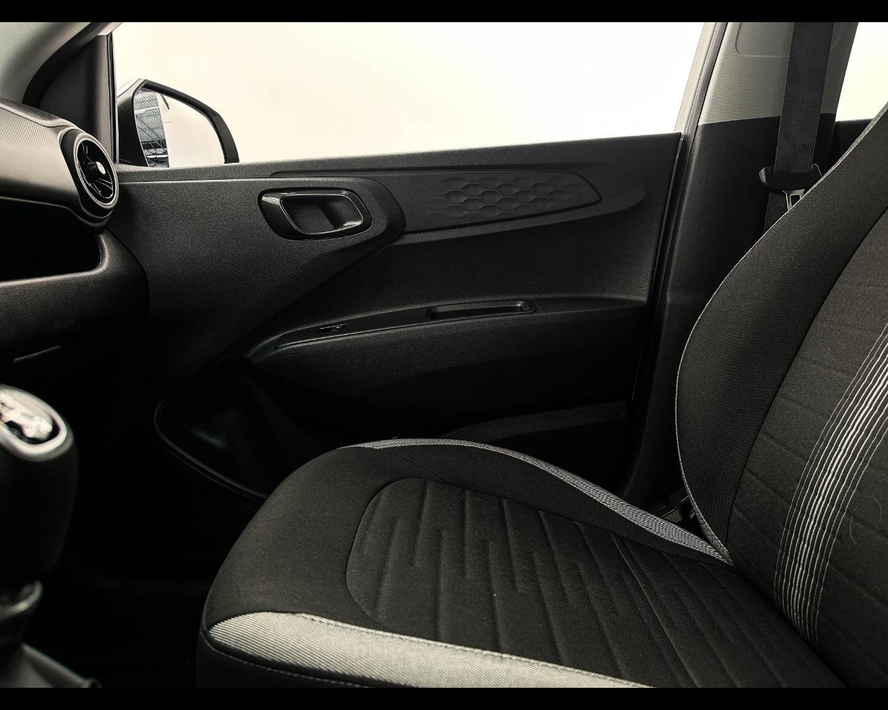 HYUNDAI I10 PE MY25 5P 1.0 MT CONNECTLINE