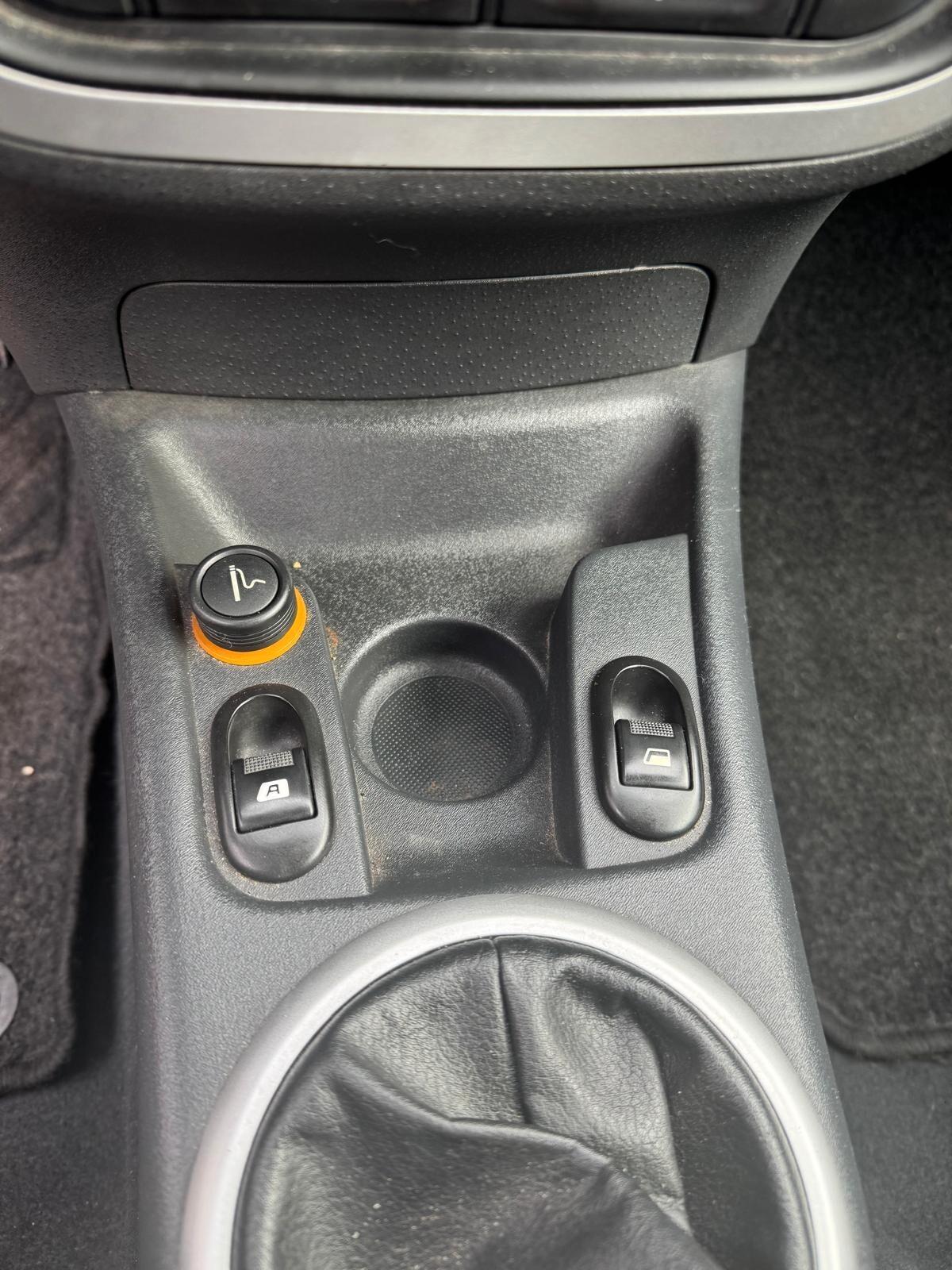 Citroen C2 1.4 HDi 70CV VTR *LEGGI*