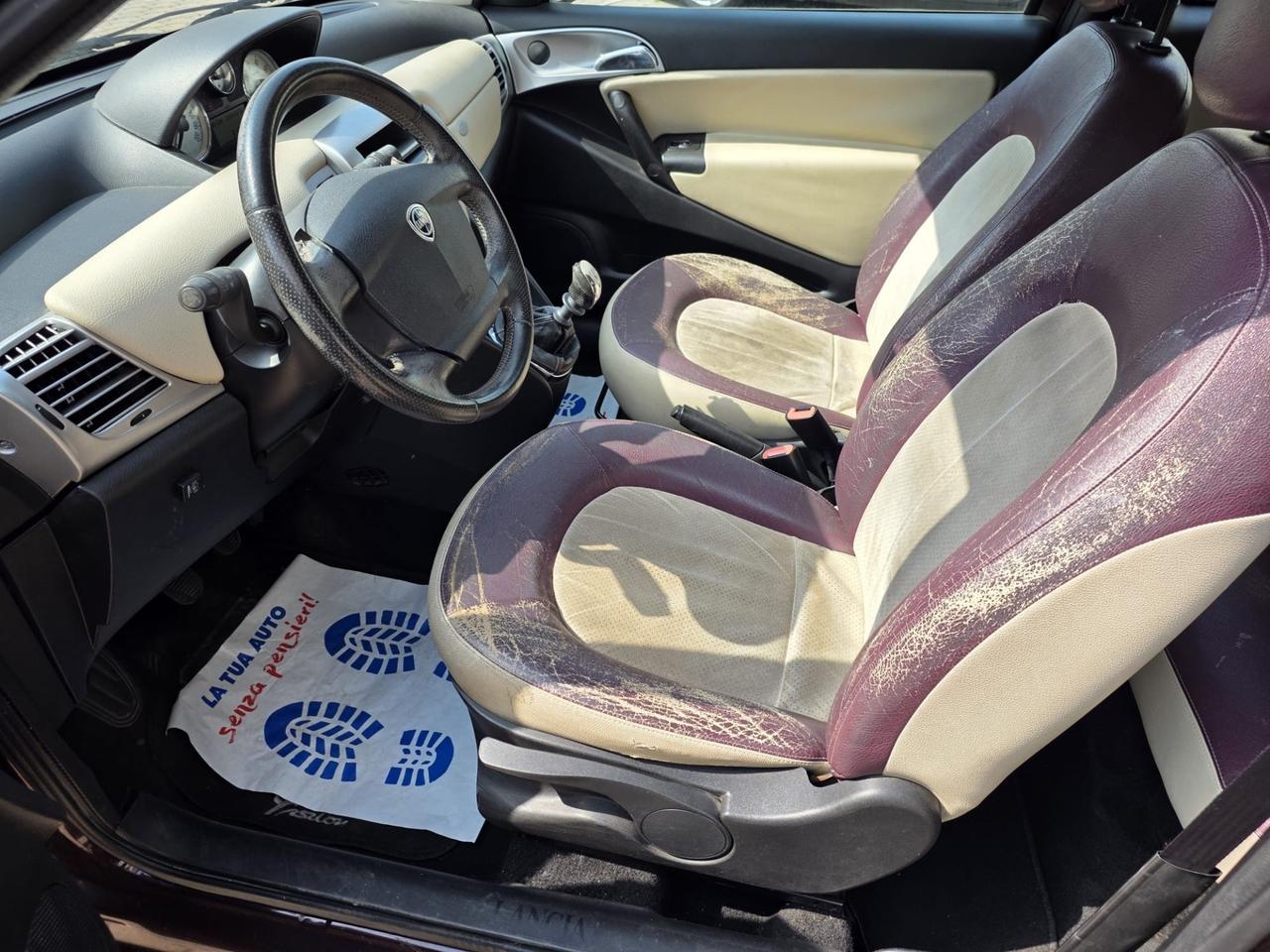 Lancia Ypsilon 1.4 Oro Ecochic GPL