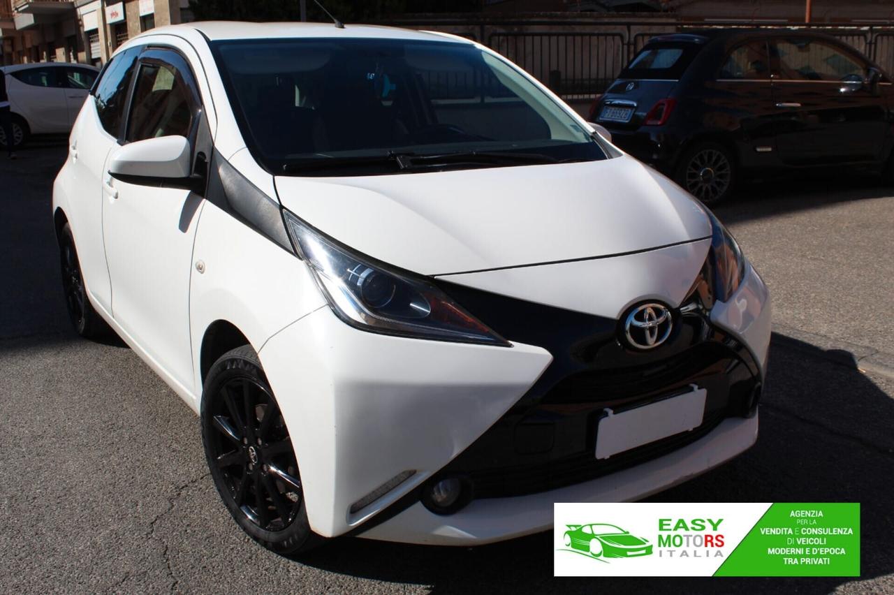 Toyota Aygo 1.0 VVT-i 69 CV 5 porte x-play Unico Proprietario Adatta a neopatentati