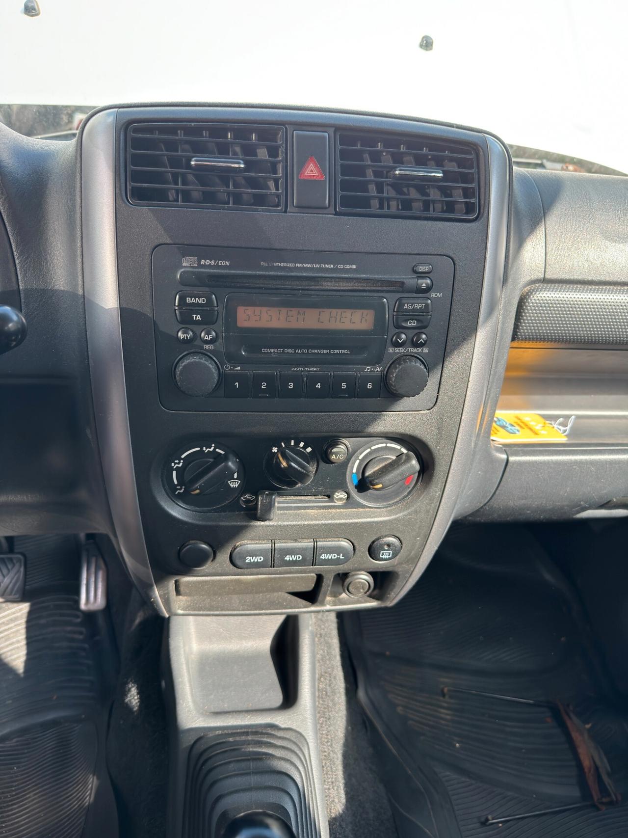 Suzuki Jimny 1.3i 16V cat 4WD JLX Più