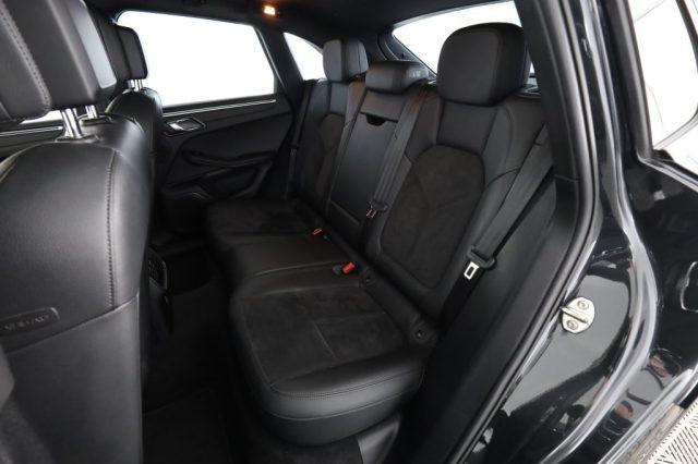 PORSCHE Macan Macan