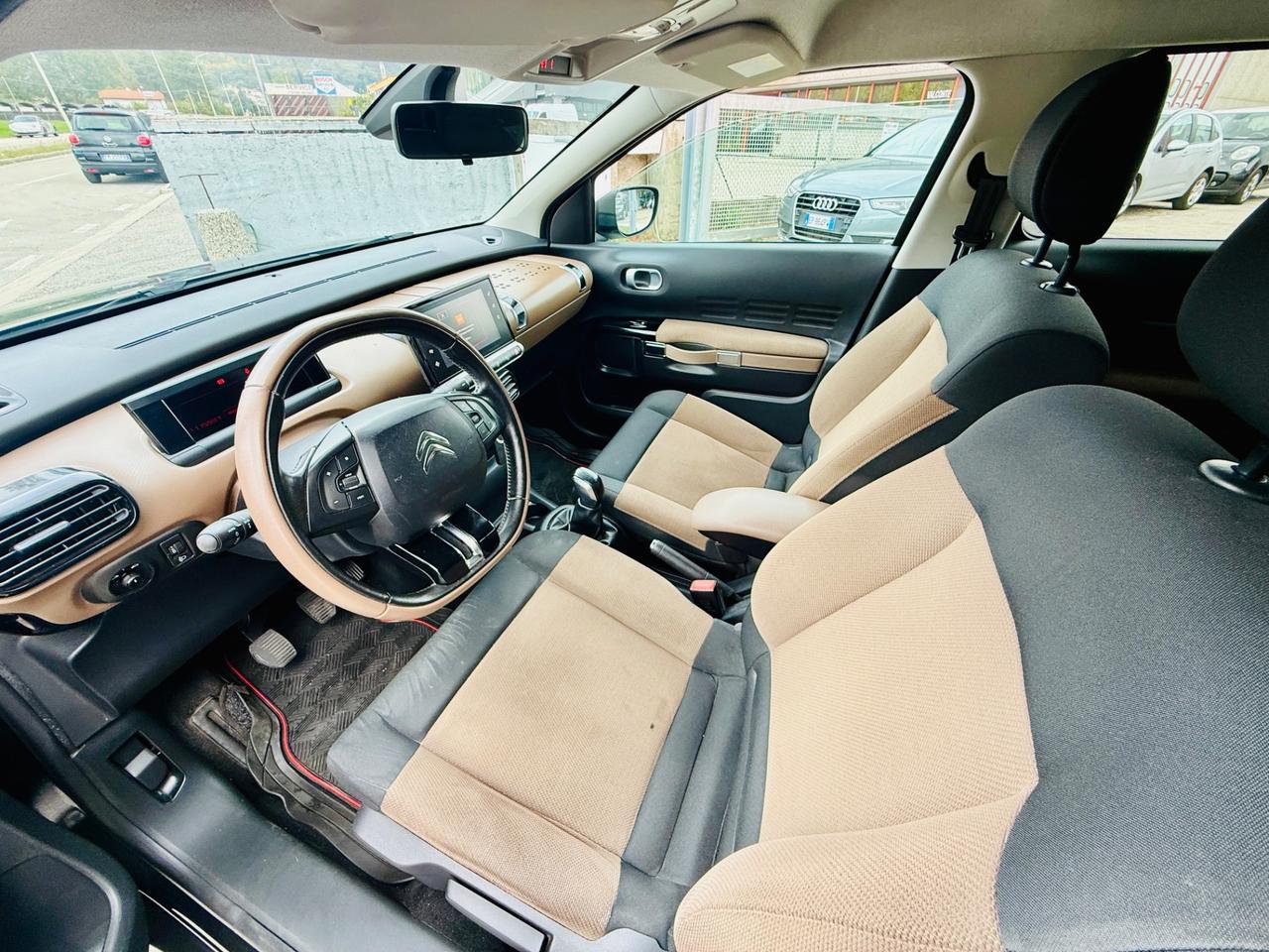 Citroen C4 Cactus BlueHDi 100 Shine 115.000KM