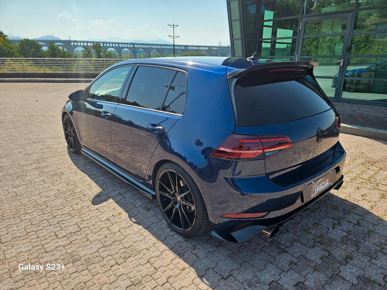 Volkswagen Golf 1.5 TSI ACT 5p. R line