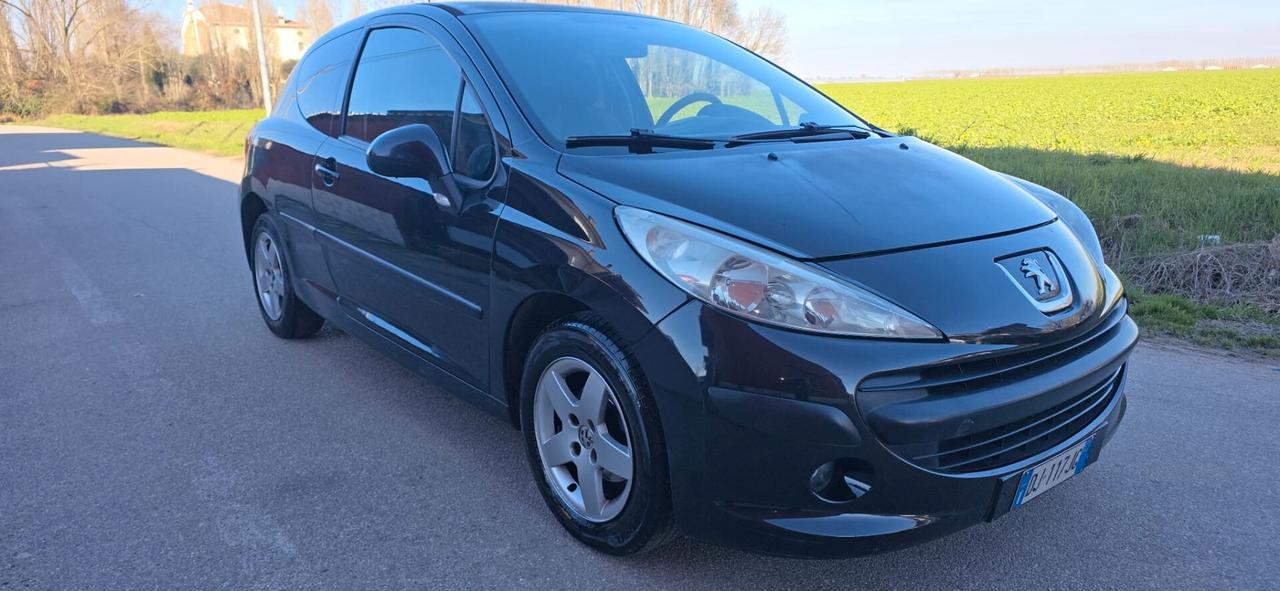 Peugeot 207 1.4 8V 75CV 3p. ONE Line neopatentati