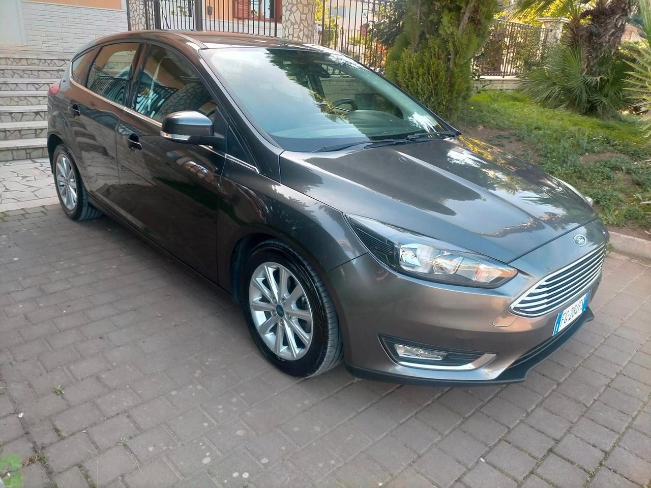 Ford Focus 1.5 TDCi 120 CV Start&Stop Powershift Titanium