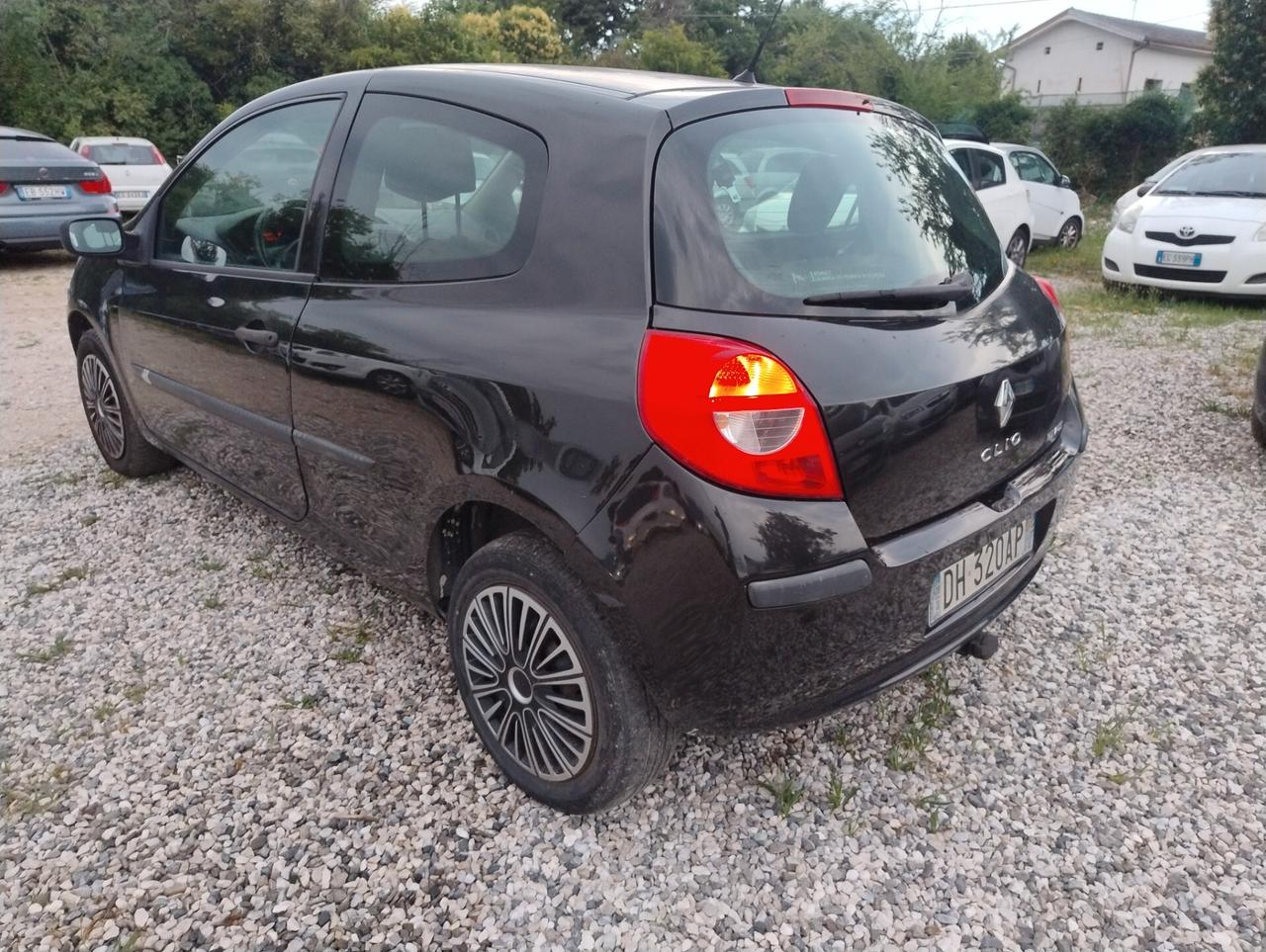 Renault Clio Storia 1.2 3 porte Confort