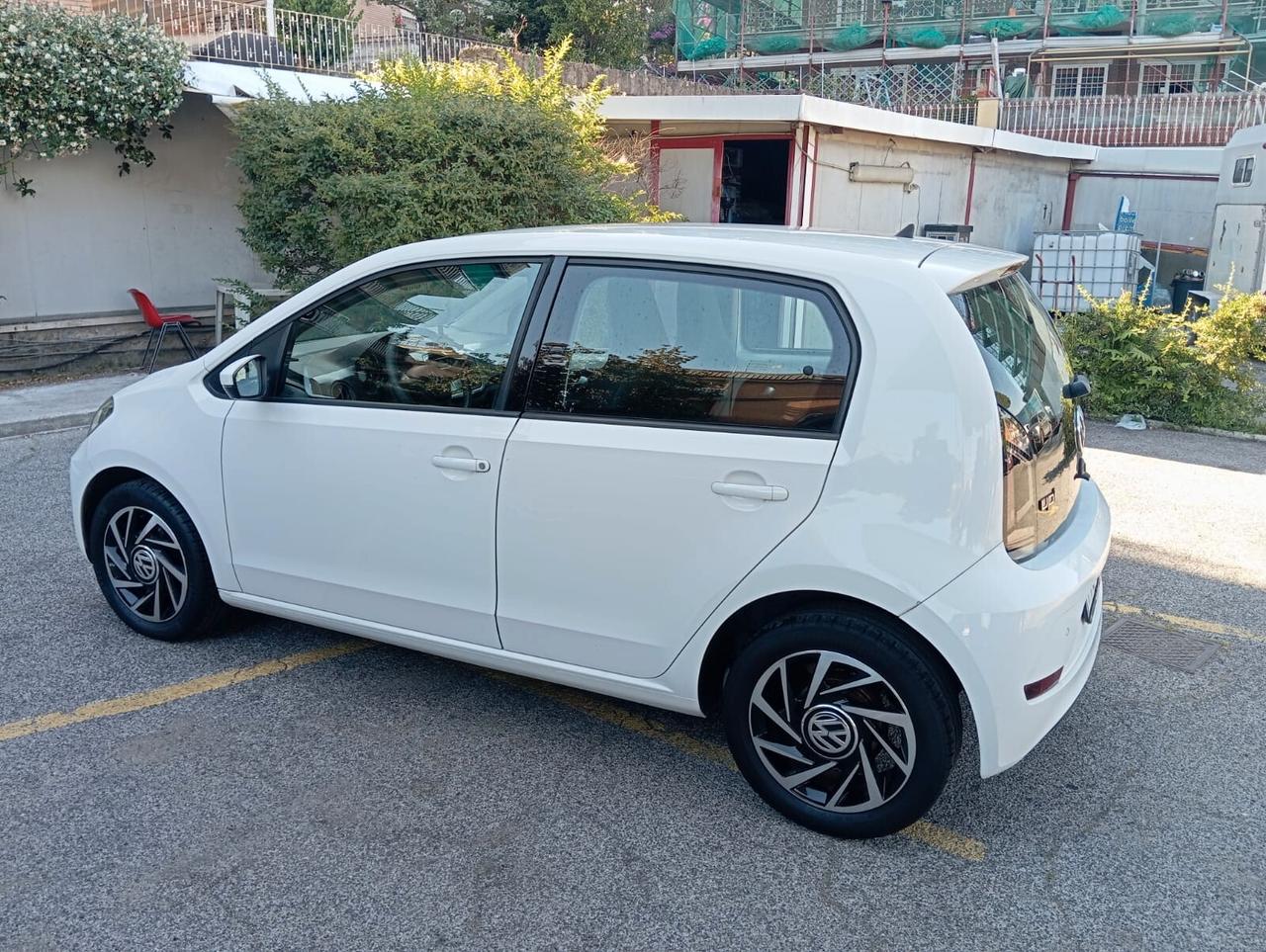 Volkswagen up! 1.0 5p. move up!