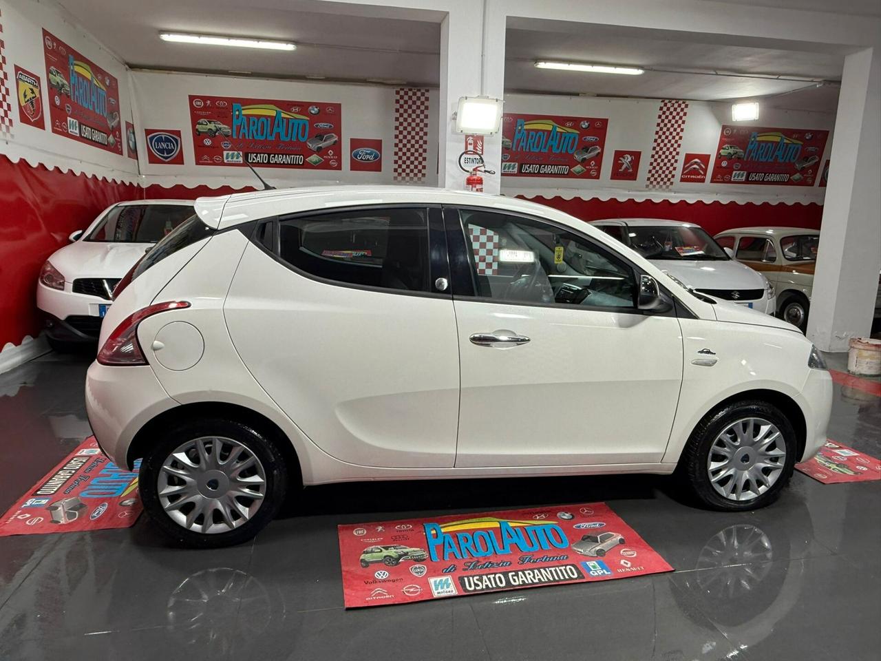 Lancia Ypsilon 1.2 69cv GPL Ecochic - 2012