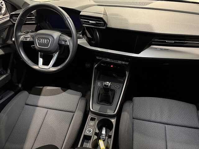 Audi A3 Sedan 30 TDI S line edition