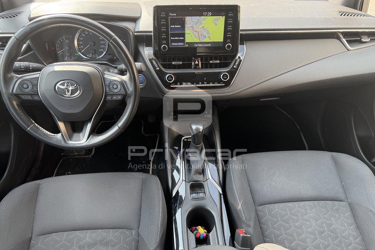 TOYOTA Corolla 1.8 Hybrid Business