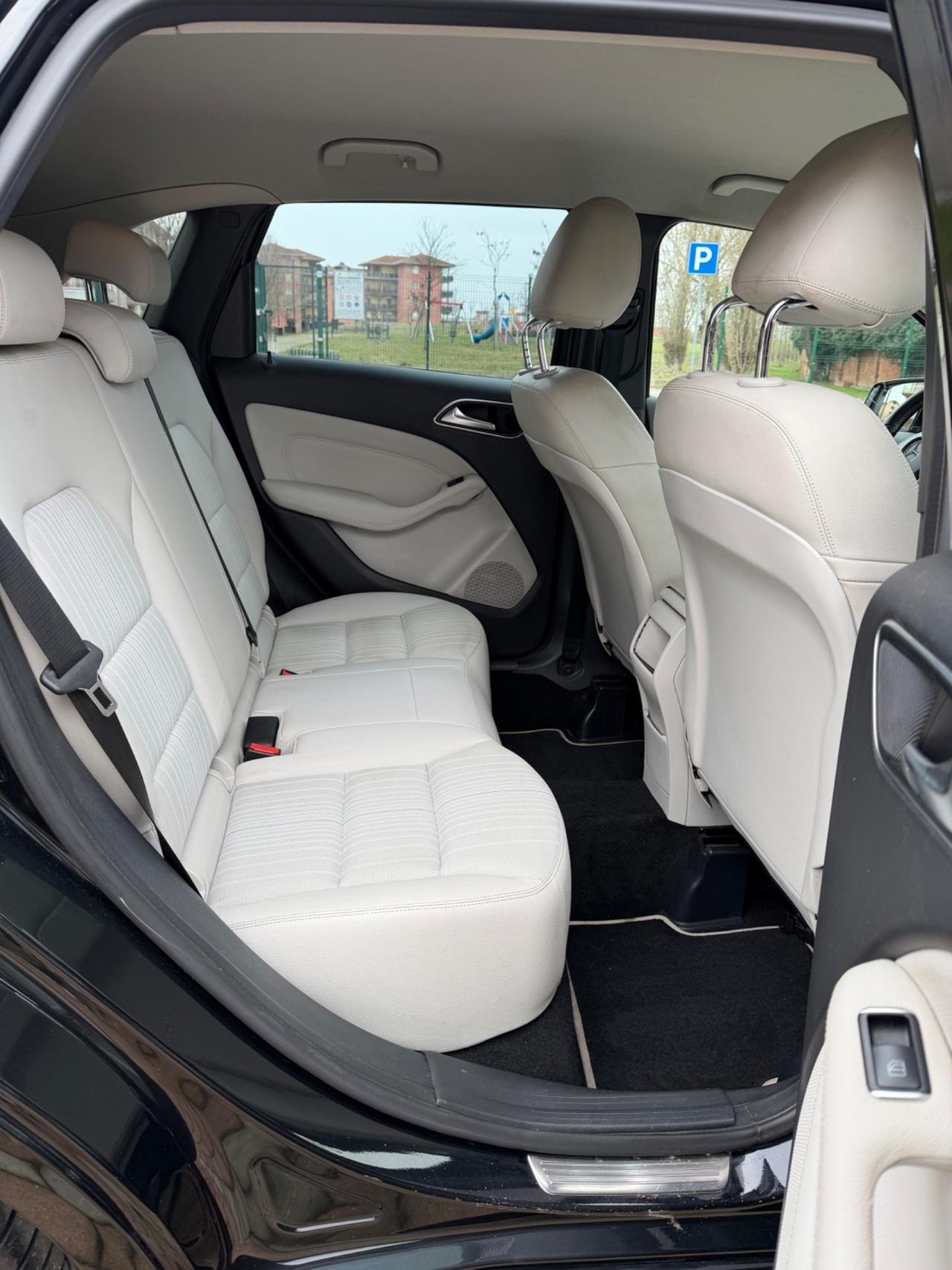 Mercedes-benz B 200 CDI BlueEFFICIENCY Executive