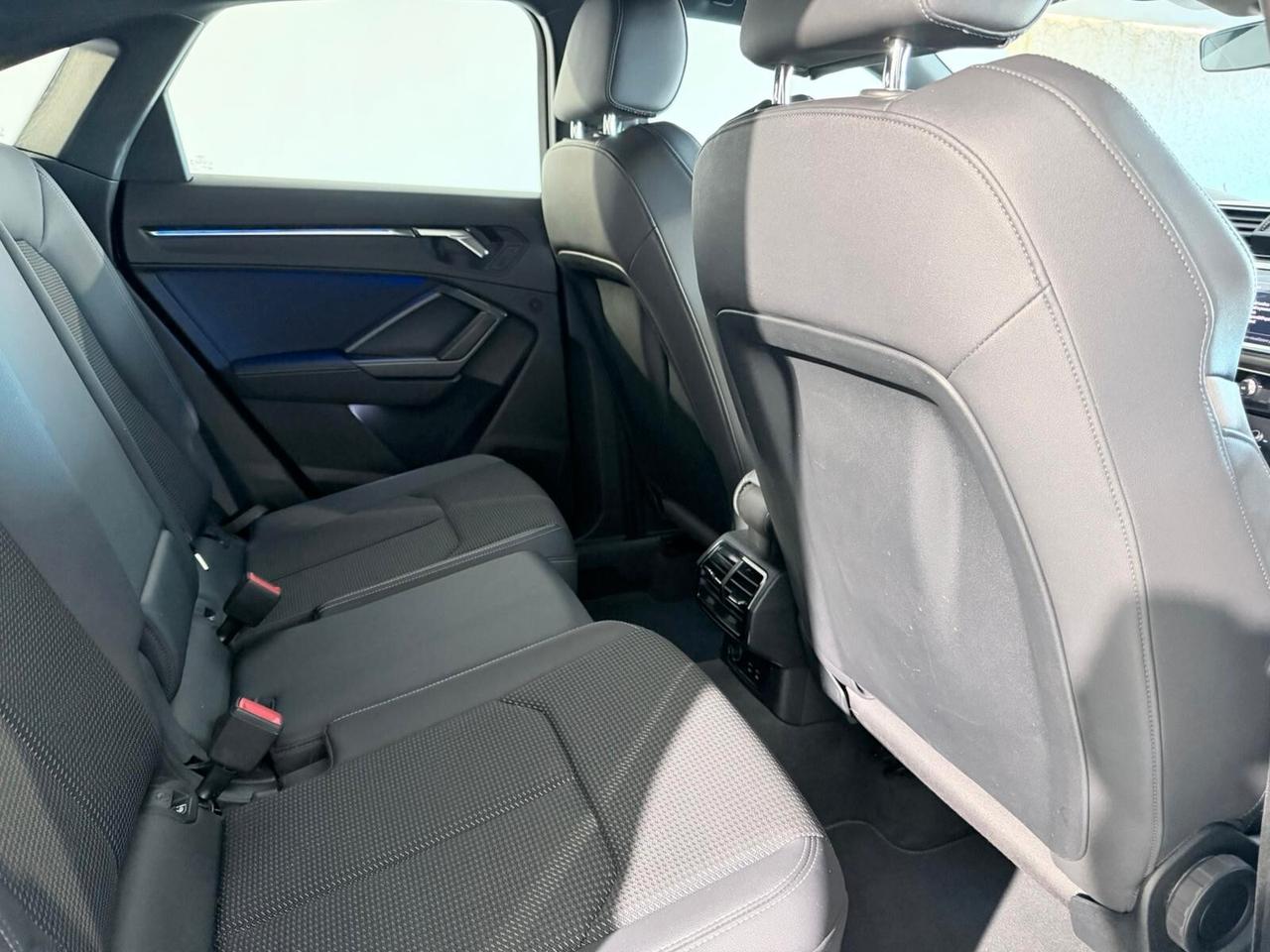 Q3 SPB 40 TDI 200 CV 3X S-LINE QUATTRO IPER-FULL IVA ESPOSTA