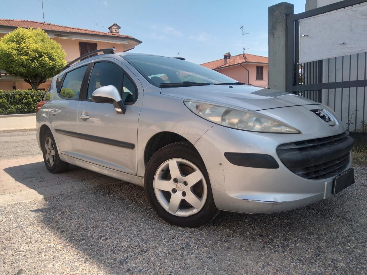 Peugeot 207 1.6 HDi 90CV SW XS Ciel xneopatentati