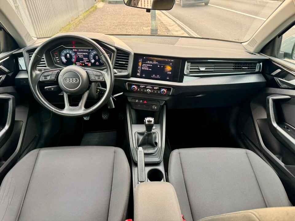 AUDI A1 SPORTBACK 30 TFSI Identity Black 110 CV