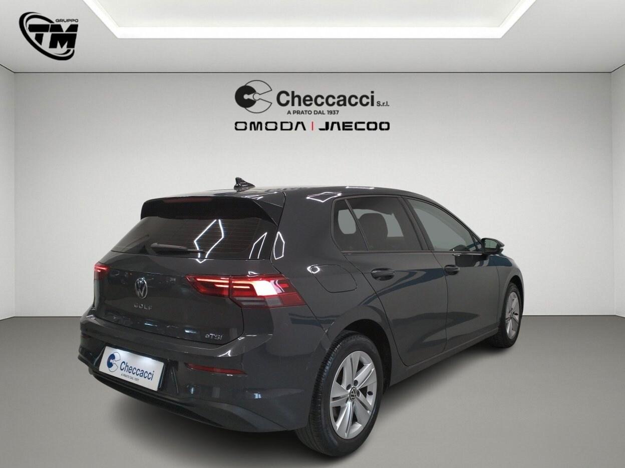 VOLKSWAGEN Golf 8ª serie Golf 1.0 eTSI EVO DSG...