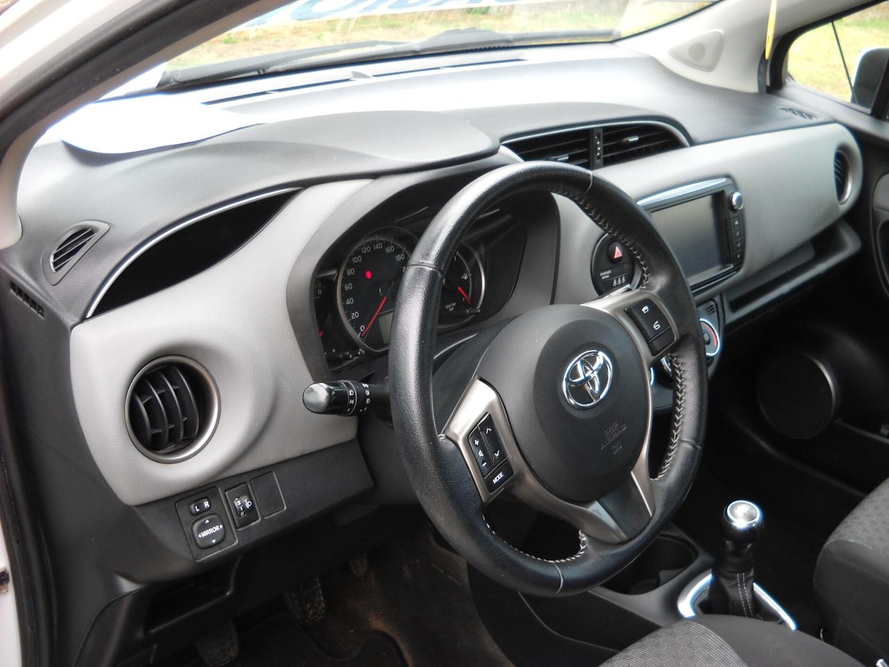 Toyota Yaris 1.0 5 porte