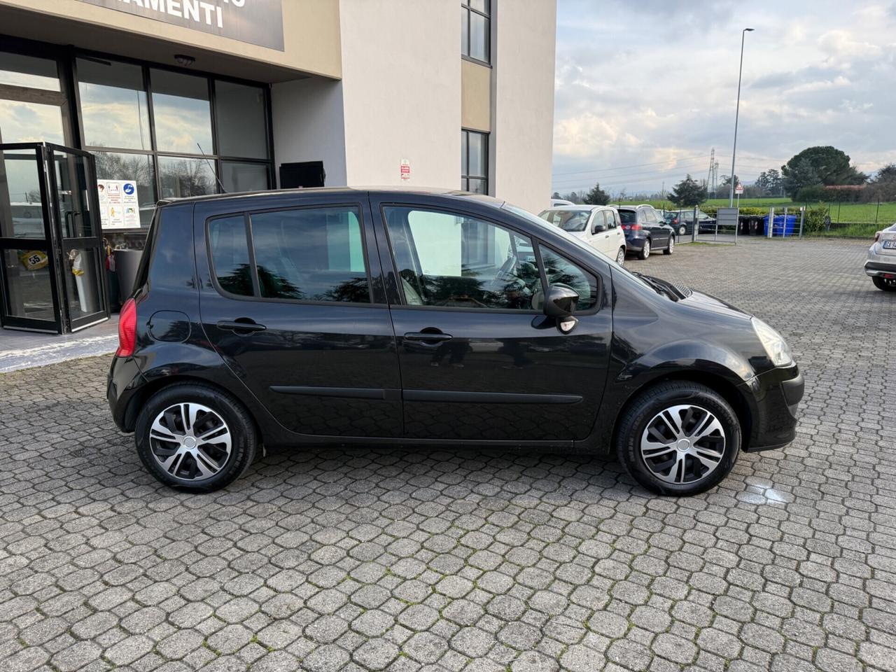 Renault Modus 1.2 b.|NEOPATENTATI