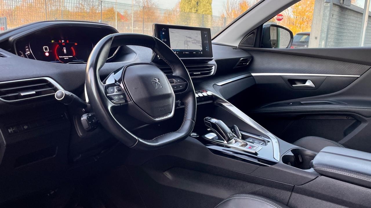 PEUGEOT 5008 1.5 ALLURE 131CV - SETTE POSTI, FULL LED, NEOPATENTATI
