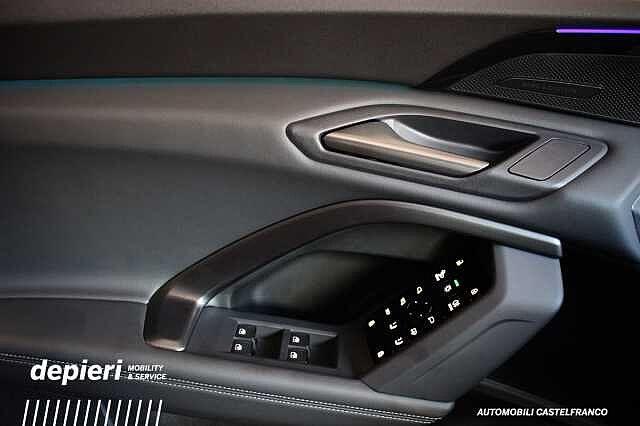 Audi Q5 TDi S tronic quattro Launch edition one mHEV+