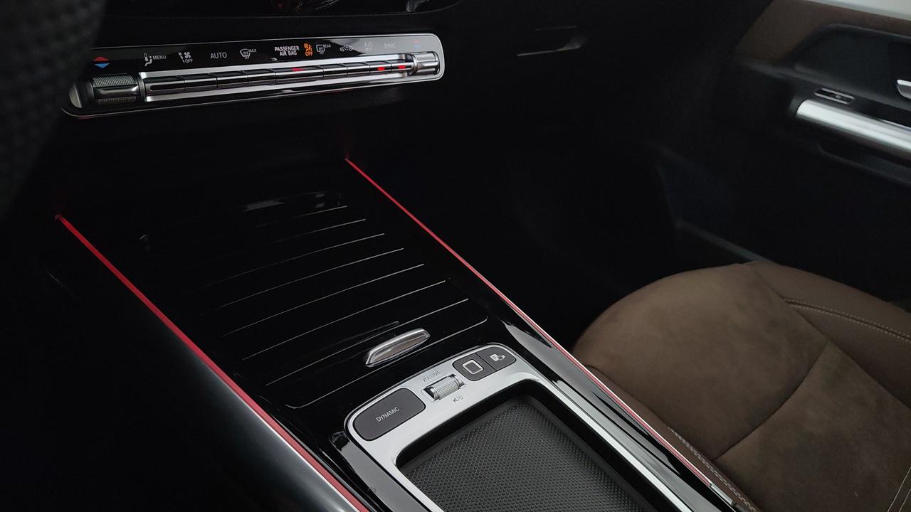 Mercedes-Benz GLA 200 d automatic