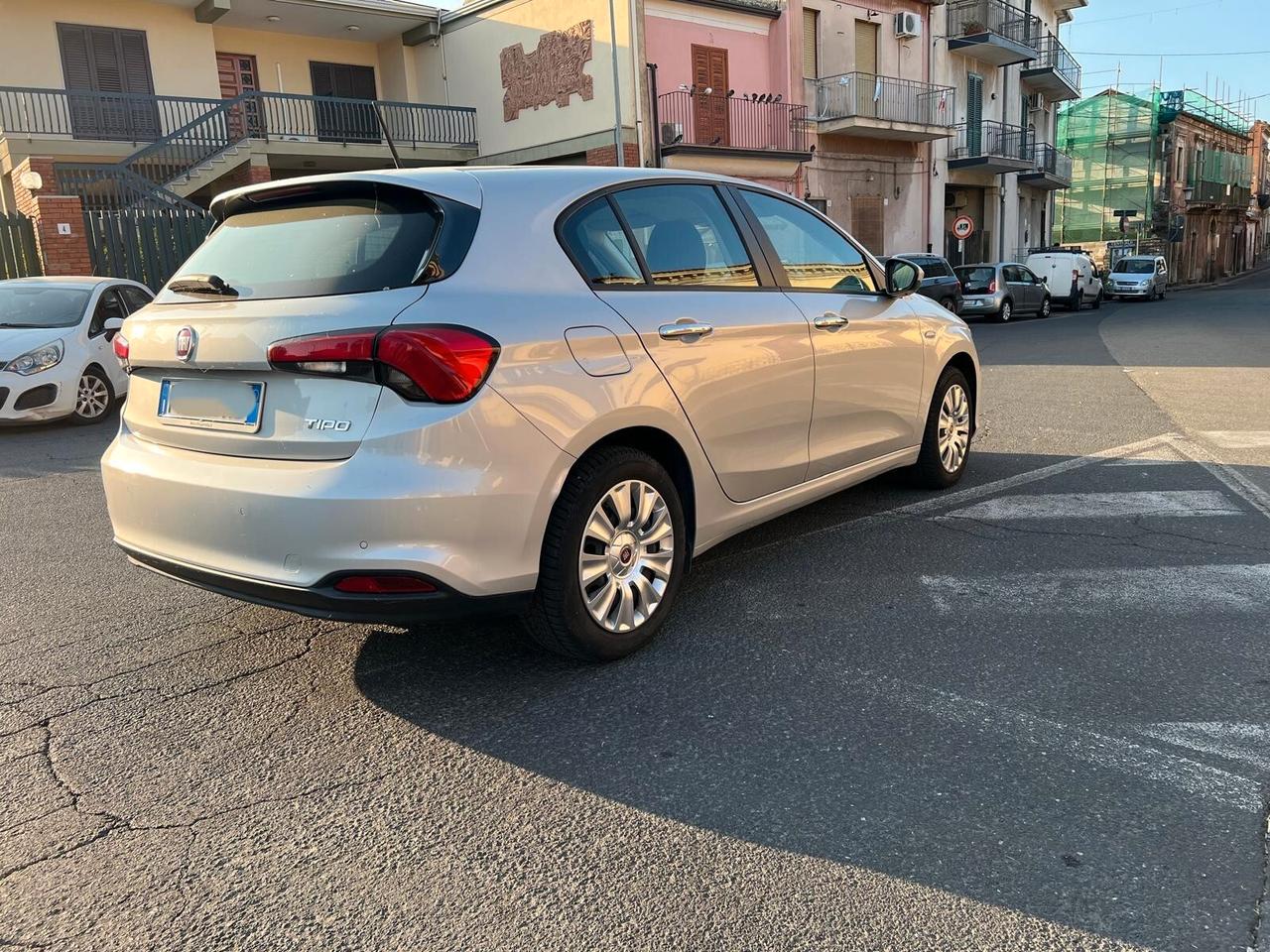 Fiat Tipo 1.3 Mjt S&S 5 porte Easy