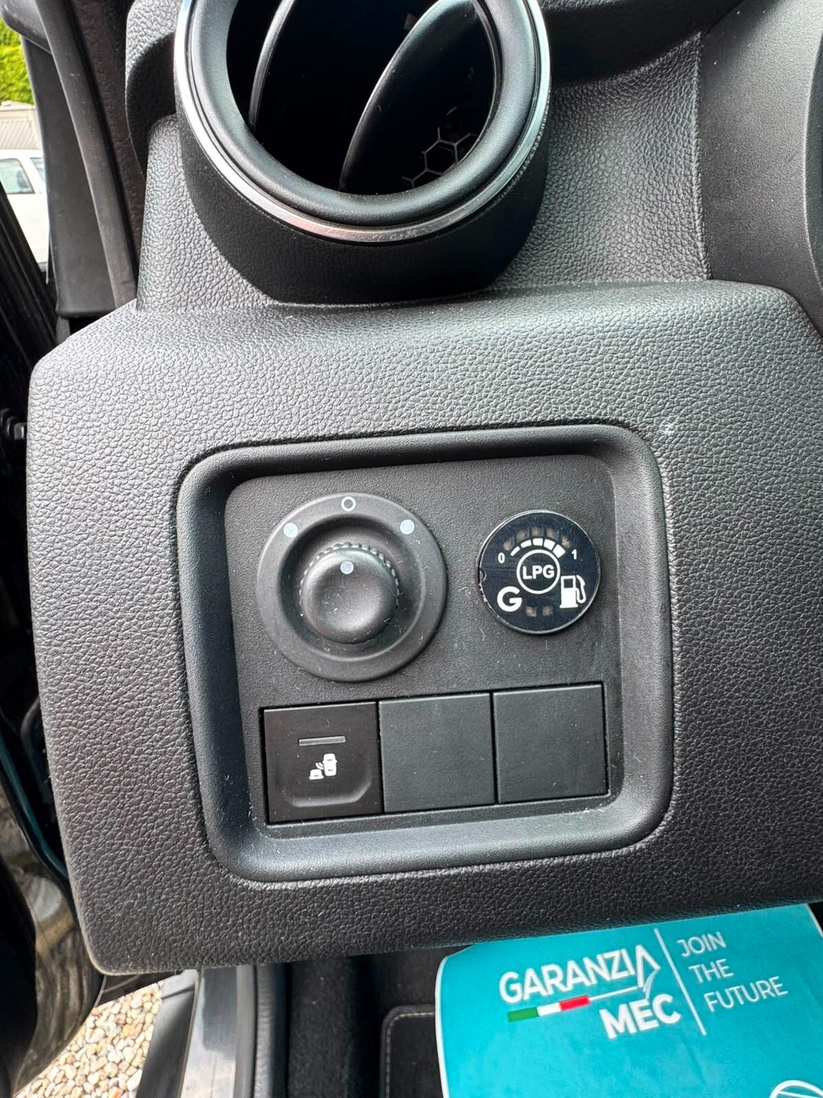 Dacia Duster 1.6 SCe GPL 4x2 Prestige