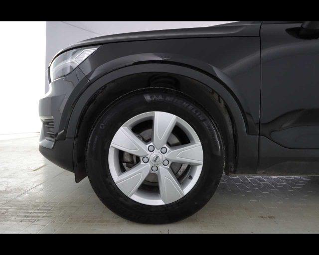 VOLVO XC40 T2 Momentum Core