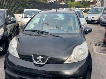 Peugeot 107 1.0 68CV 5p. Sweet Years 2Tronic
