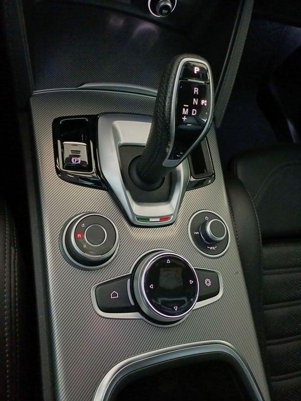 Alfa Romeo Stelvio Stelvio 2.2 t Veloce Q4 210cv auto GARANZIA