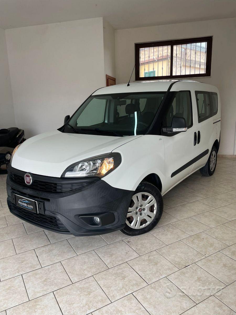 Fiat doblo combi 5 posti