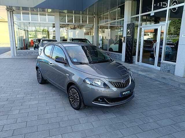 Lancia Ypsilon 1.0 Hybrid 69cv PLATINO AZIENDALE