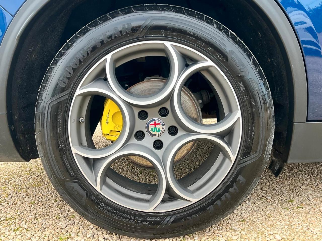 Alfa Stelvio 190 CV Q4 TETTO PANORAMICO APRIBILE