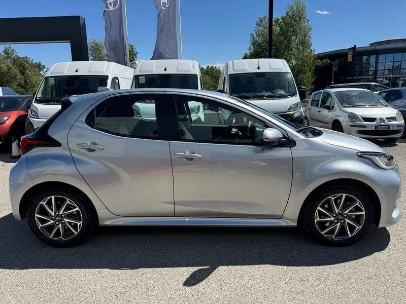Toyota Yaris Hybrid Trend MY22
