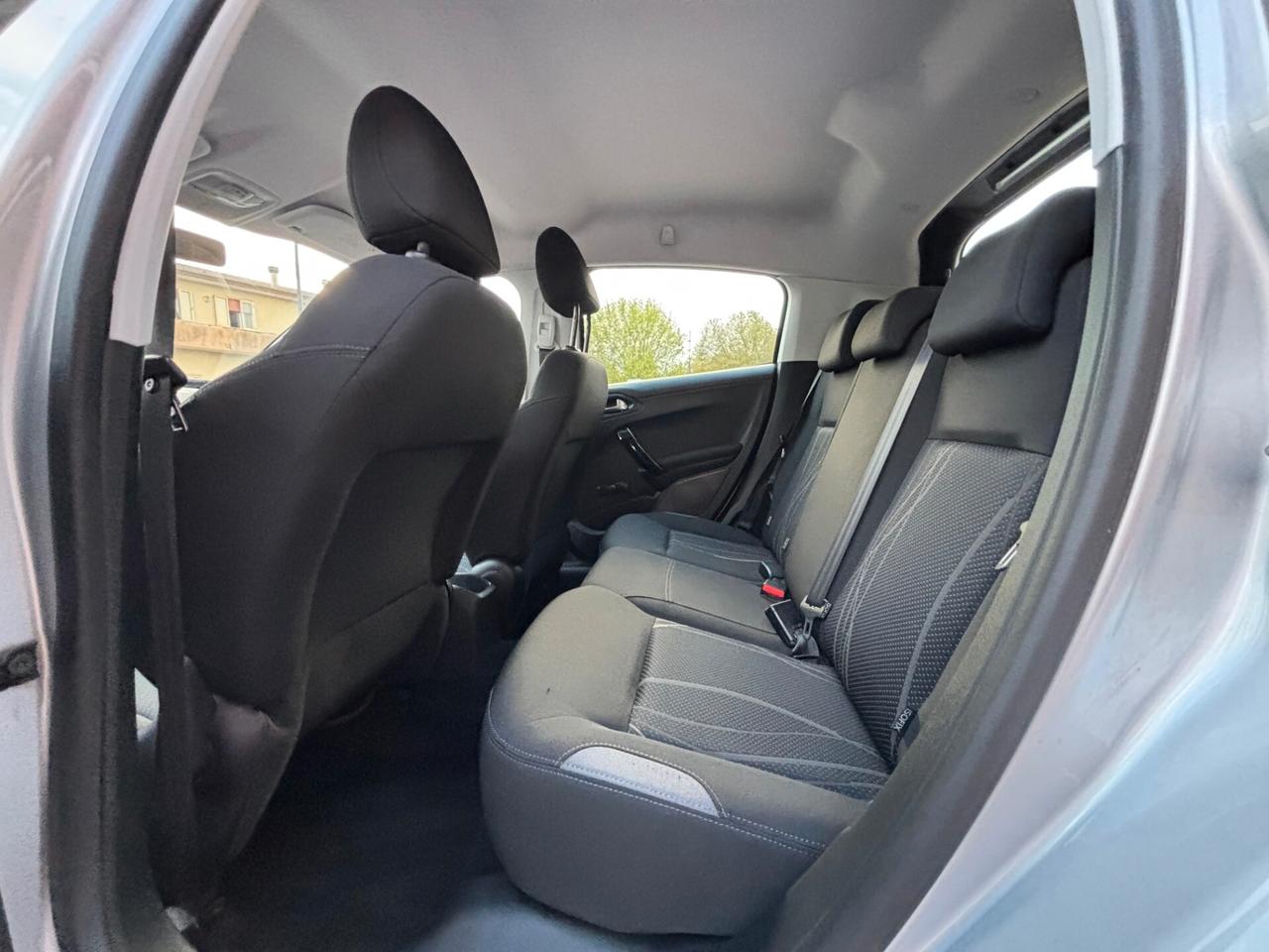 Peugeot 208 1.2 5 porte