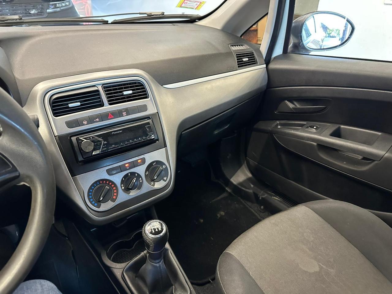 Fiat Punto 1.3 MJT II 75 CV 5 porte Street ok neopatentati