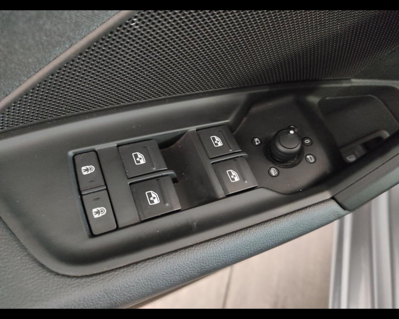 AUDI A3 4ª serie - A3 SPB 40 TFSI e S tronic Business