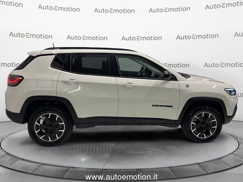 Jeep Compass 1.3 T4 240CV PHEV AT6 4xe Trailhawk