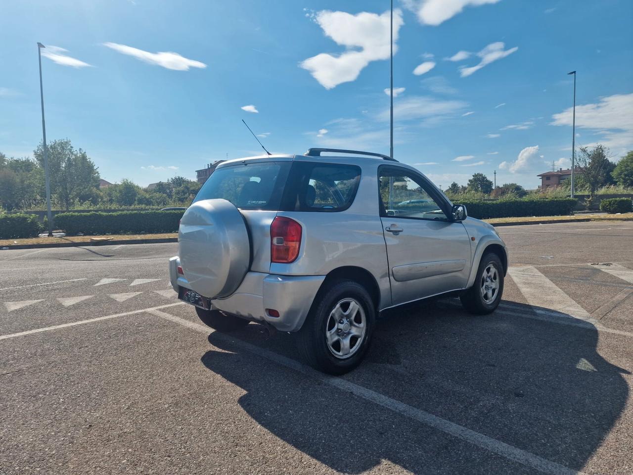 Toyota RAV 4 RAV4 2.0 16V cat 3 porte Sol MAI USATA COME FUORISTRADA