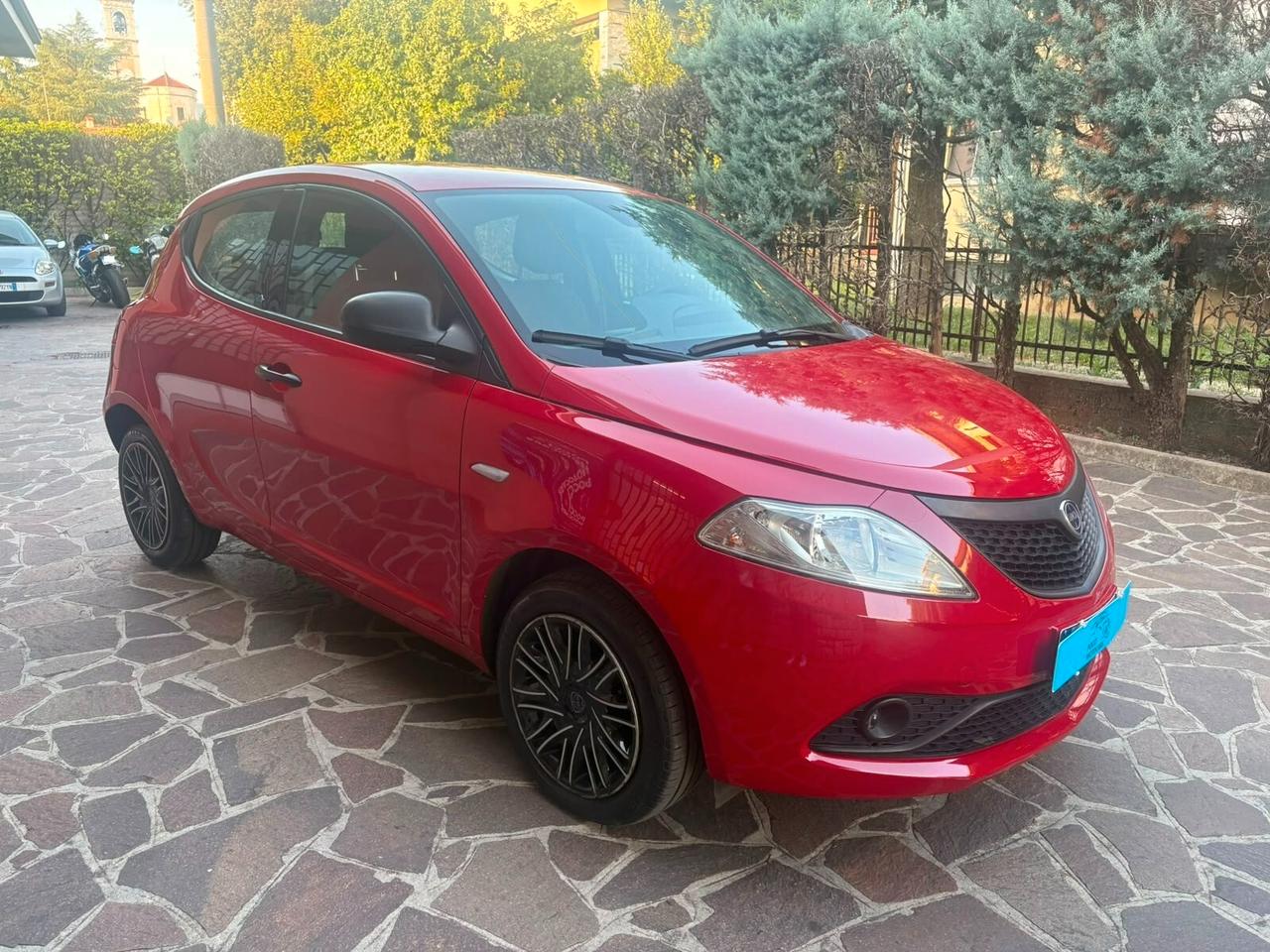 Lancia Ypsilon 1.2 69 CV 5 porte S&S Elefantino Blu