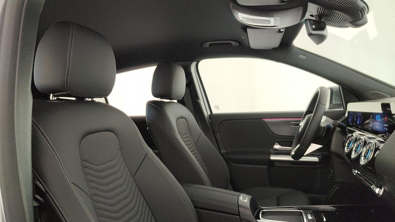 Mercedes-Benz EQA 300 4MATIC