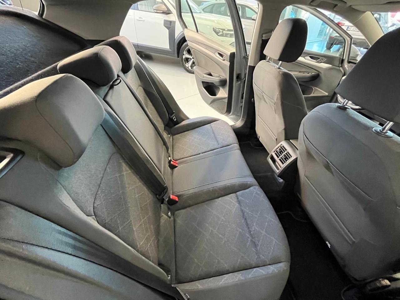 Volkswagen Golf 1.5 eTSI 130 CV EVO ACT DSG Life PACK LUCI INTERNO